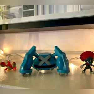 Hard To Find. Pokemon Deluxe Figure Lot (x3) Corphish, Metagross, and Weavile.